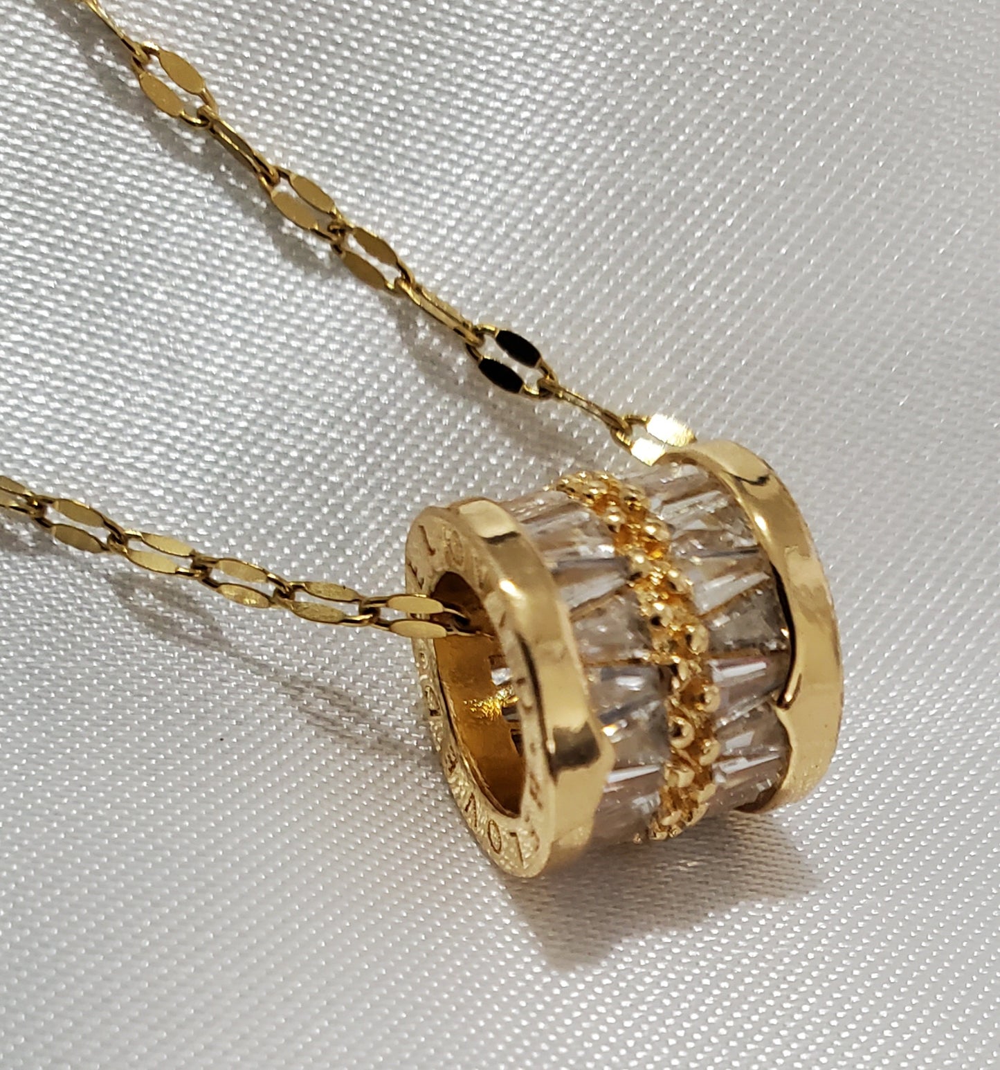 Women Stainless Steel 18K Gold Zircon Barrel Pendant Necklaces