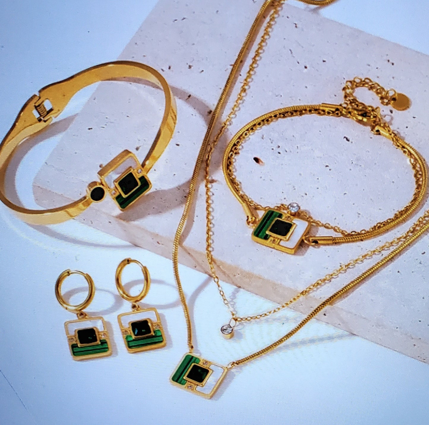 Set de Collar Verde y blanco Nacar Esmaltado