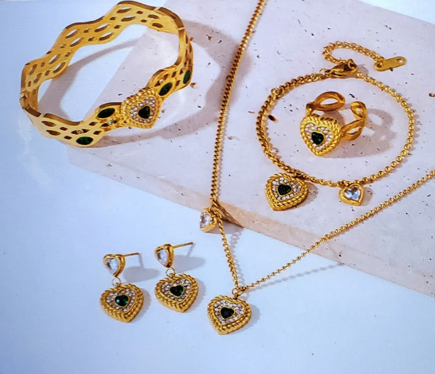 Set de Collar Piedra Corazón Verde