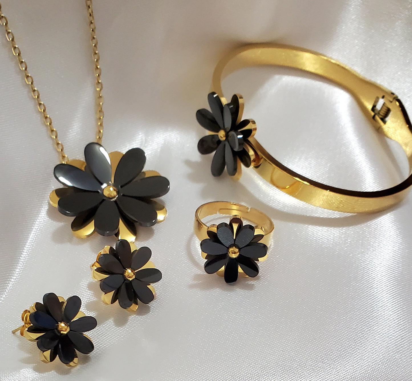 Margarita Black & Gold Jewelry Set
