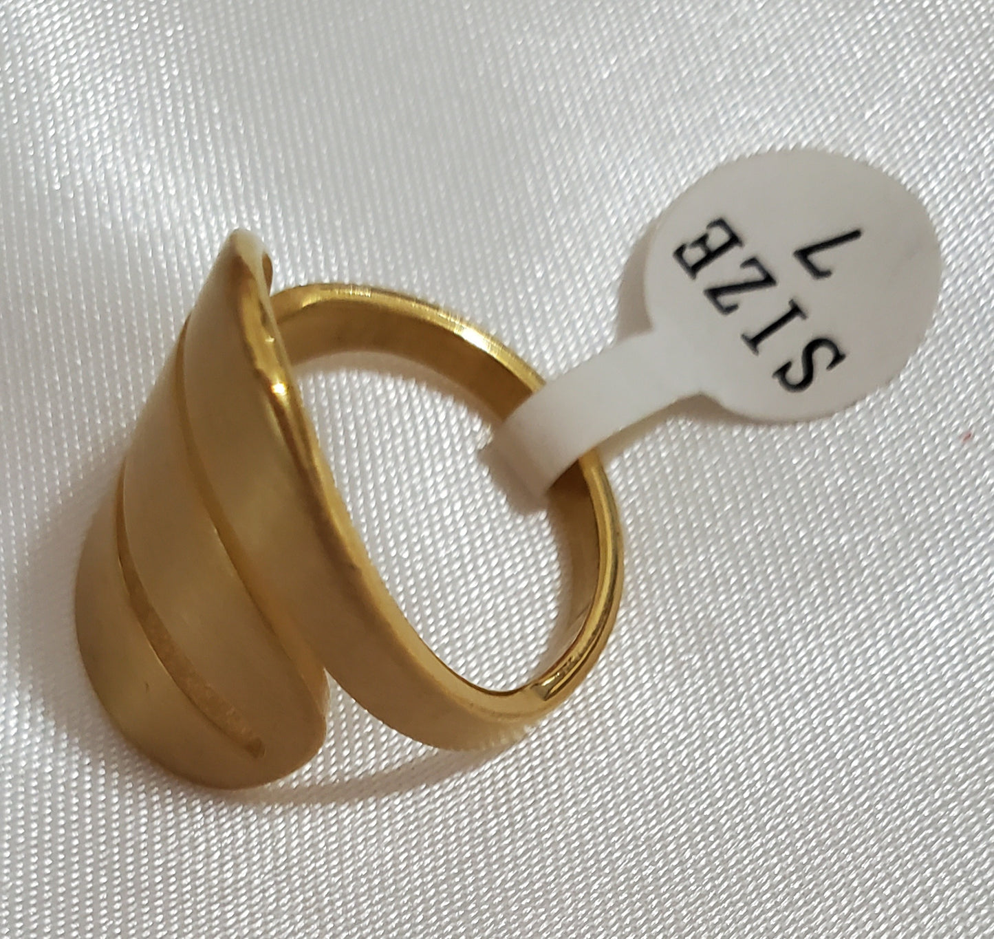 Anillo Dorado size 7