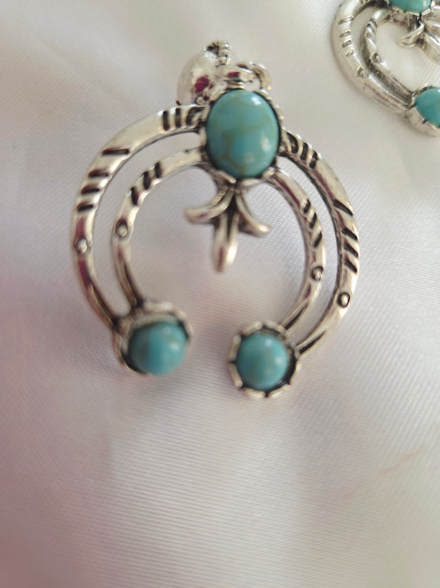 Antique Silver Turquoise U-Shaped Dangling Earrings