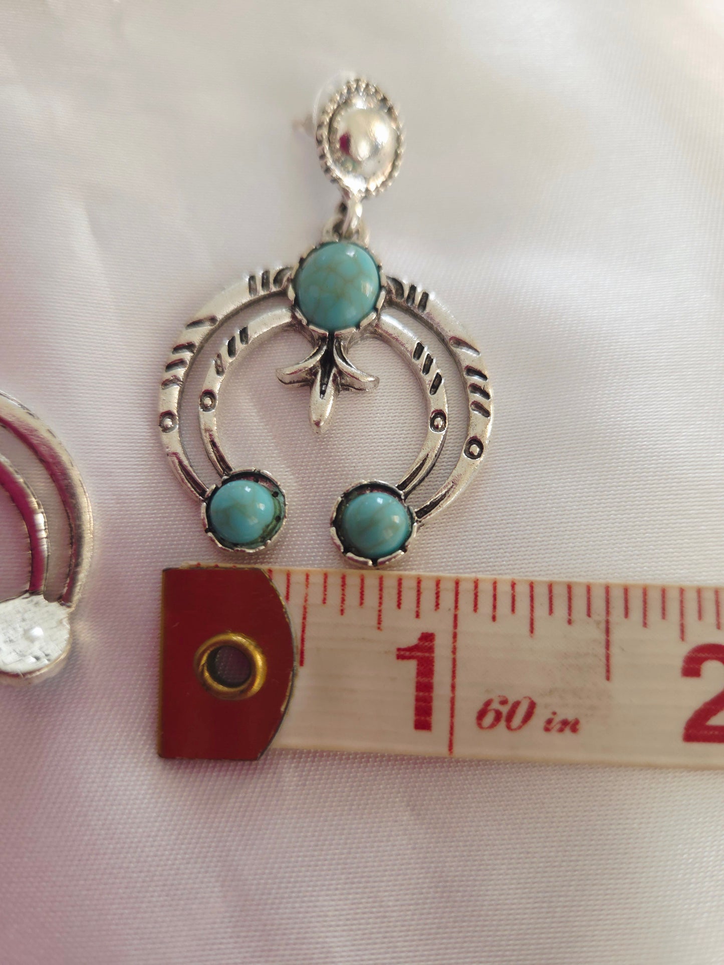 Antique Silver Turquoise U-Shaped Dangling Earrings