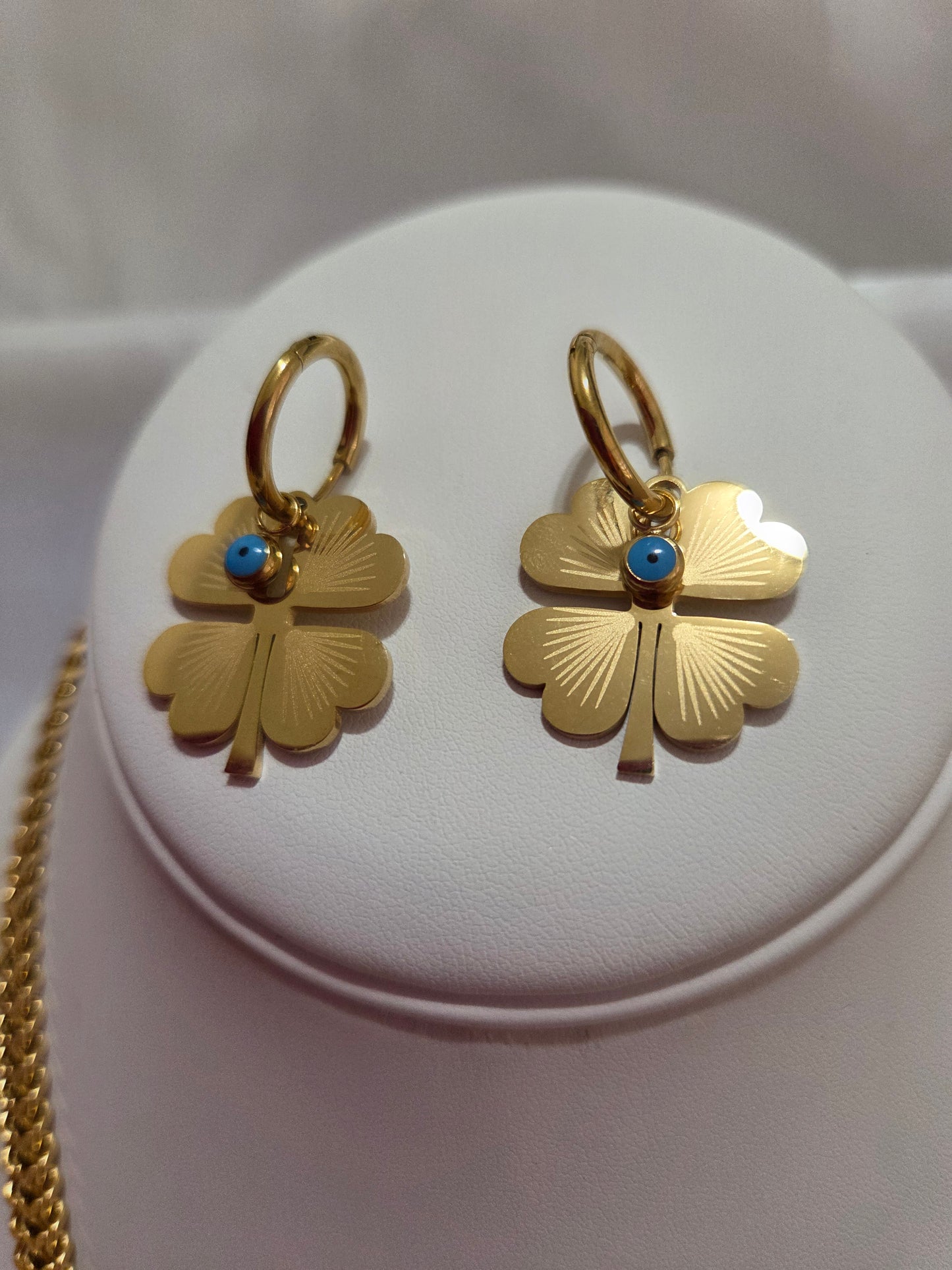 18K Gold Plated Trevol Turquoise Earrings