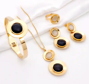 Set de Collar Dorado Verde y Blanco