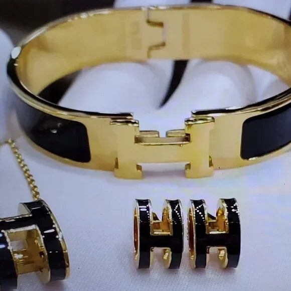 18K H Waterproof Black Enamel and Gold H Jewelry Set