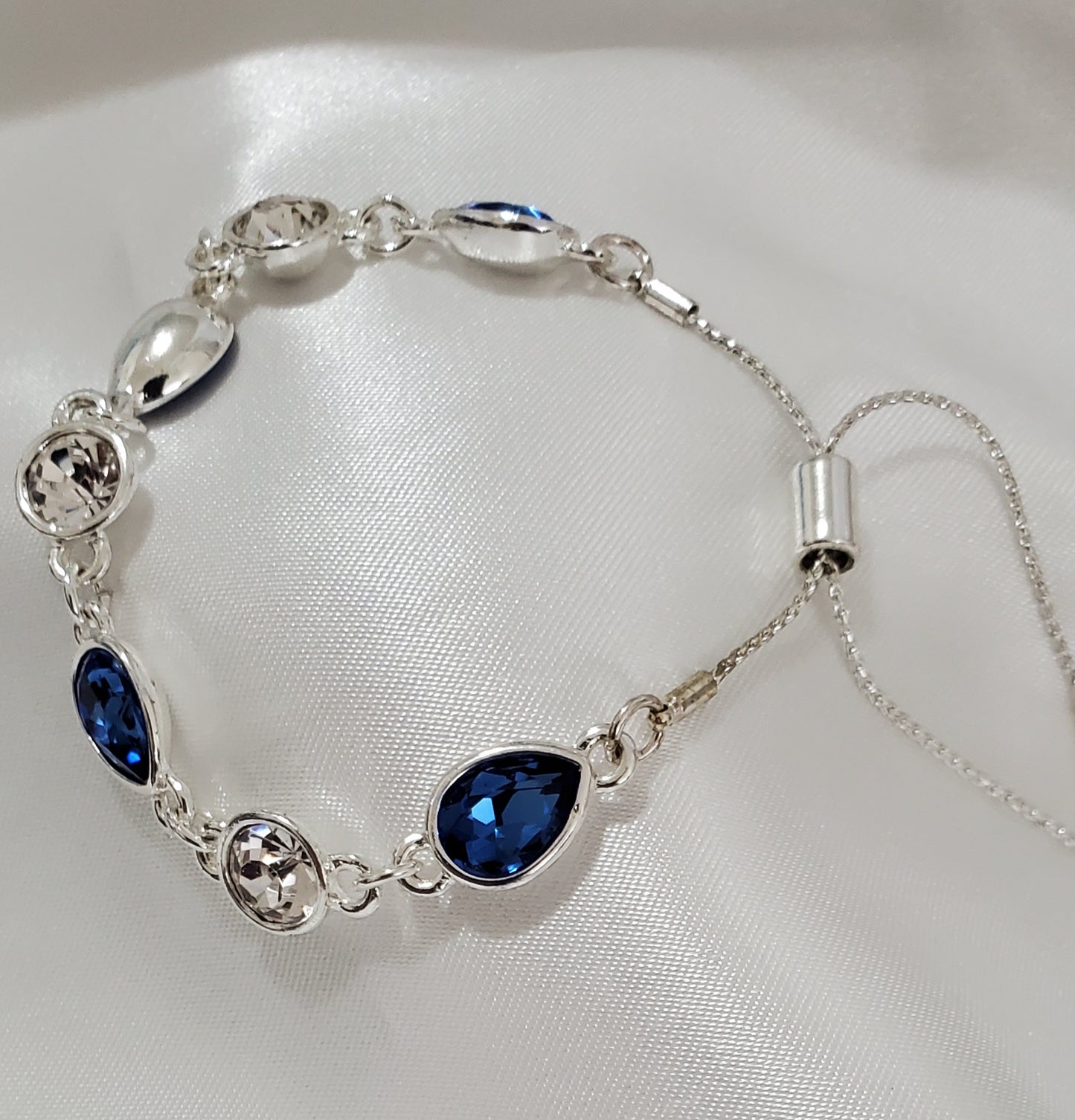 Pulsera plata y Gota azul