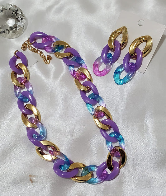 Collar de Cadena Dorado y Violeta de Eslabones