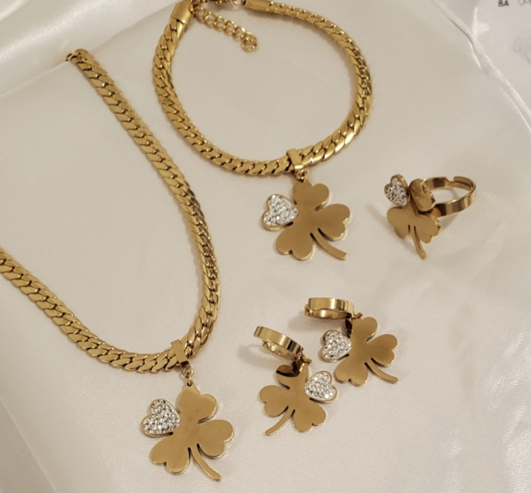 18K Gold Plated Four Leaf Jewelry Set