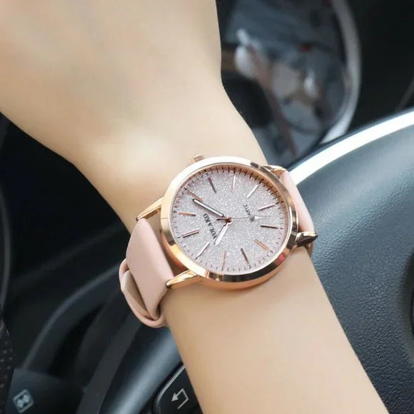 Glossy Round Pointer Quartz Watch